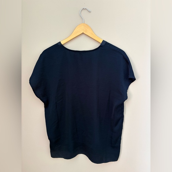 Renuar Deep Blue V-Neck Blouse with collar detail size Medium - Picture 4 of 4